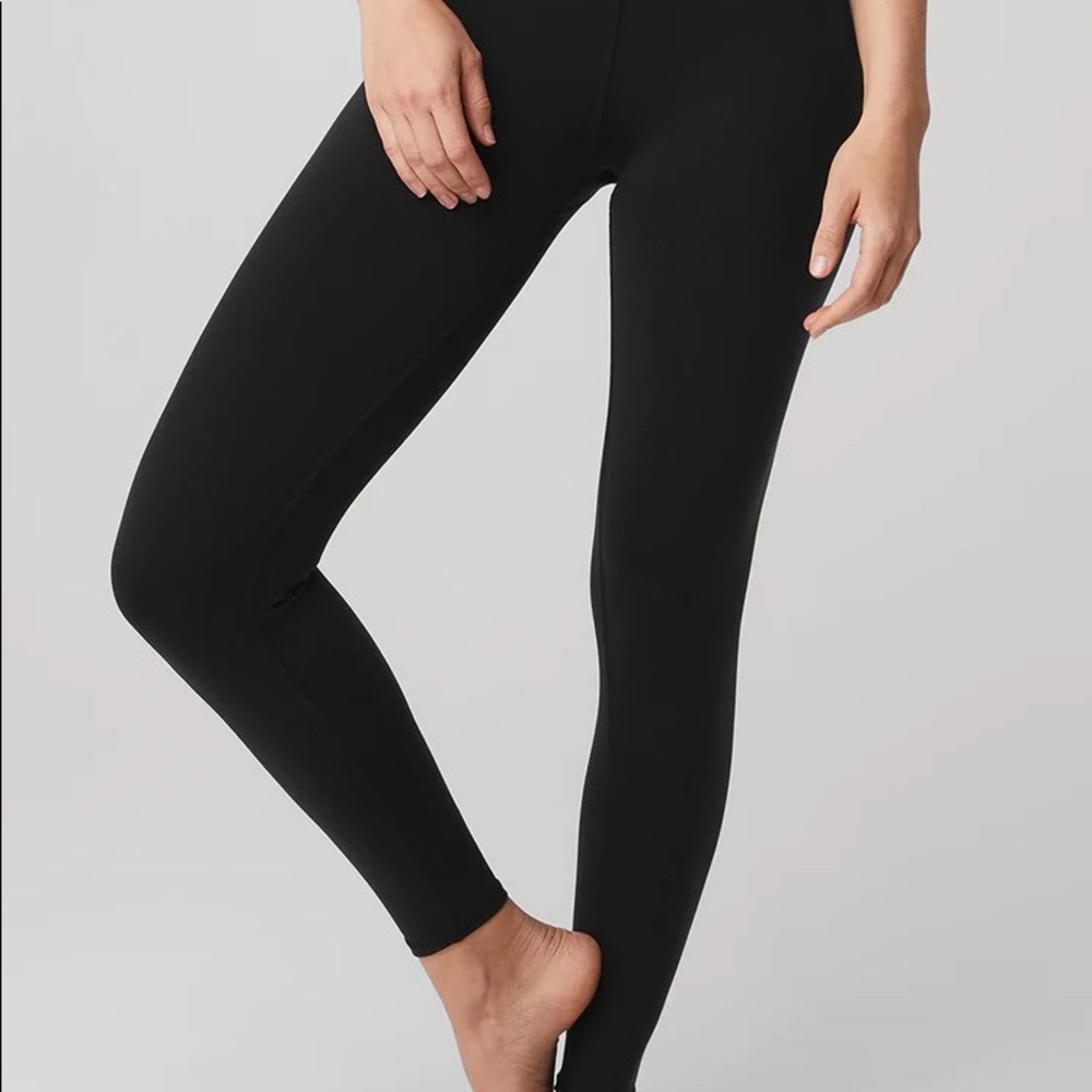 Alo Yoga Solid Black Airbrush 7/8 High
Waist Leggings